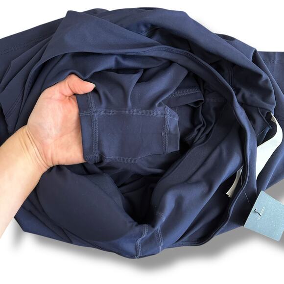 Fabletics Women’s Active Dress L Short Navy Cross Back Built-In Shorts NWT - Picture 7 of 10